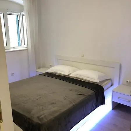 Apartment Saint Jacques *